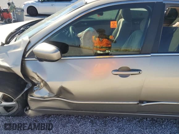 ✅ 2003 Honda Accord EX • VIN: JHMCM56673C085205 • Lot: 85585855. Listed on Copart with Not provided. Free auction sales archive from the USA and detailed vehicle history report at DreamBid. Image 7.