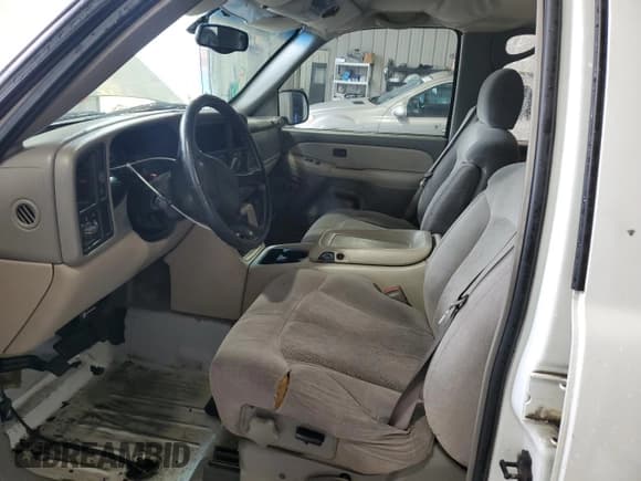 ✅ 2001 Chevrolet Suburban LS • VIN: 3GNEC16T41G127147 • Лот: 56017935. Опубликован ранее на Copart с пробегом Не указан. Бесплатный доступ к архиву аукционных продаж из США и подробный отчёт об истории автомобиля на DreamBid. Изображение 7.