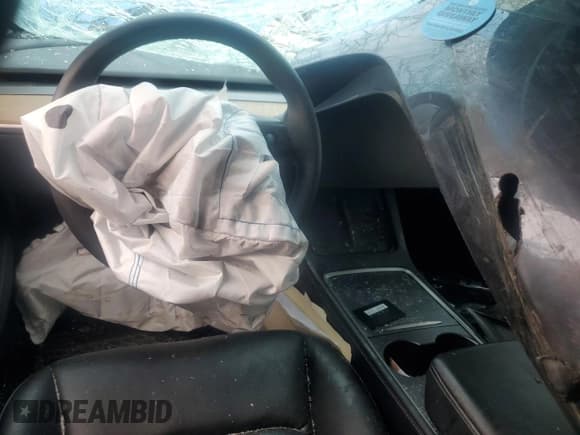 ✅ 2022 Tesla Model 3 Long Range • VIN: 5YJ3E1EB4NF192708 • Lot: 81671035. Wystawiony na Copart z przebiegiem Nie podano. Bezpłatny archiwum sprzedaży aukcyjnych z USA i szczegółowy raport historii pojazdu na DreamBid. Zdjęcie 8.