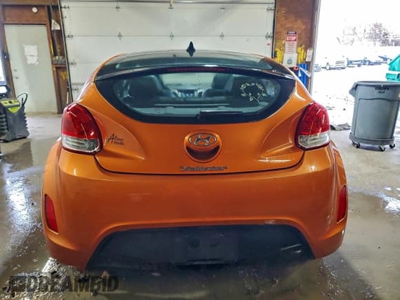 ✅ 2012 Hyundai Veloster w/Gray Int • VIN: KMHTC6AD3CU066298 • Lot: 93332145. Wystawiony na Copart z przebiegiem 249 570 mil. Bezpłatny archiwum sprzedaży aukcyjnych z USA i szczegółowy raport historii pojazdu na DreamBid. Zdjęcie 6.
