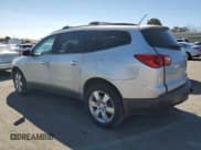 ✅ 2012 Chevrolet Traverse 1LT • VIN: 1GNKRGED5CJ300285 • Lot: 70058404. Wystawiony na Copart z przebiegiem 160 925 mil. Bezpłatny archiwum sprzedaży aukcyjnych z USA i szczegółowy raport historii pojazdu na DreamBid. Zdjęcie 2.
