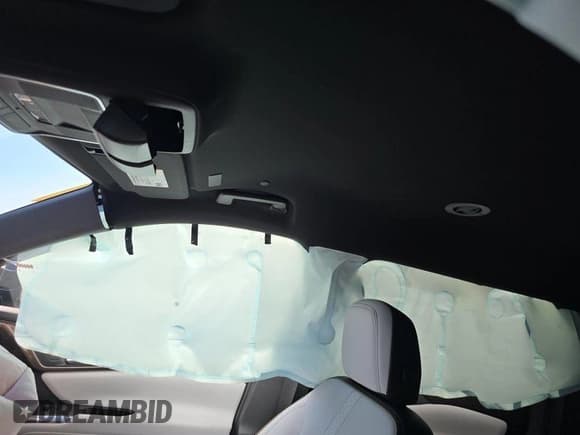 ✅ 2025 Chevrolet Traverse AWD High Country • VIN: 1GNEVKRS6SJ176899 • Lot: 43658756. Wystawiony na IAAI z przebiegiem 18 060 mil. Bezpłatny archiwum sprzedaży aukcyjnych z USA i szczegółowy raport historii pojazdu na DreamBid. Zdjęcie 11.