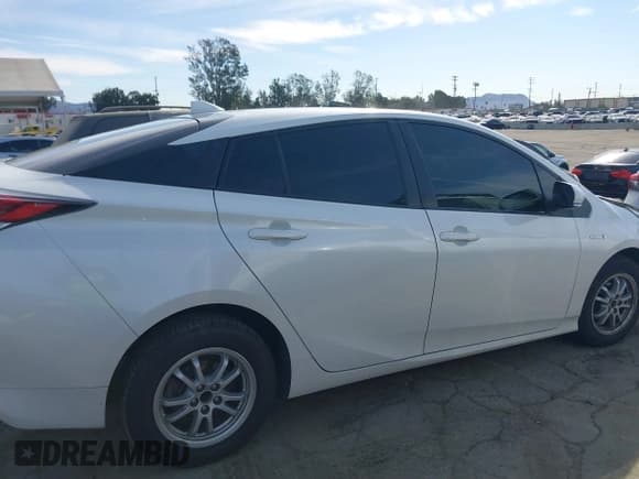 ✅ 2017 Toyota Prius Two • VIN: JTDKBRFU7H3049787 • Lot: 41645196. Wystawiony na IAAI z przebiegiem 252 521 mil. Bezpłatny archiwum sprzedaży aukcyjnych z USA i szczegółowy raport historii pojazdu na DreamBid. Zdjęcie 13.