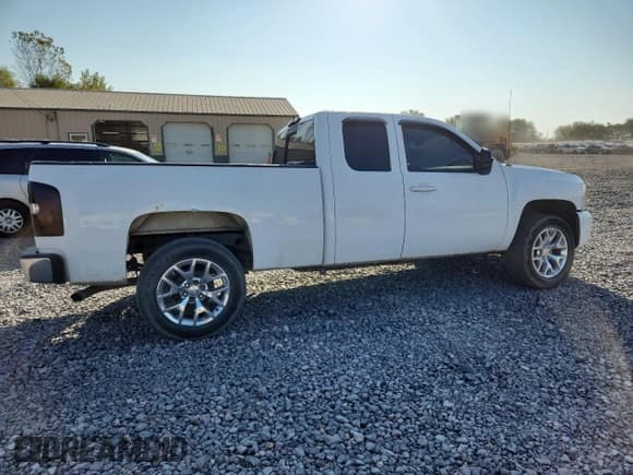 ✅ 2007 Chevrolet Silverado 1500 LTZ • VIN: 1GCEK190X7Z532368 • Lot: 81113495. Listed on Copart with 225,395 mi. Free auction sales archive from the USA and detailed vehicle history report at DreamBid. Image 3.
