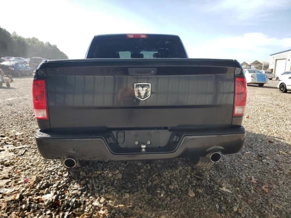 ✅ 2017 Ram 1500 Express • VIN: 3C6RR6KT6HG573040 • Lot: 81640625. Wystawiony na Copart z przebiegiem 183 715 mil. Bezpłatny archiwum sprzedaży aukcyjnych z USA i szczegółowy raport historii pojazdu na DreamBid. Zdjęcie 6.