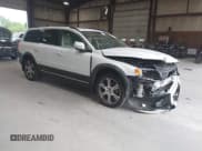 ✅ 2015 Volvo XC70 T6 • VIN: YV4902NK6F1224189 • Lot: 42706576. Listed on IAAI with 125,329 mi. Free auction sales archive from the USA and detailed vehicle history report at DreamBid. Image 1.
