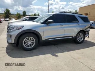 ✅ 2025 Ford Explorer Active • VIN: 1FMUK7DH0SGA37317 • Lot: 70623985. Wystawiony na Copart z przebiegiem 2 662 mil. Bezpłatny archiwum sprzedaży aukcyjnych z USA i szczegółowy raport historii pojazdu na DreamBid. Zdjęcie 1.