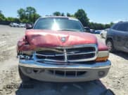 ✅ 1998 Dodge Dakota SLT • VIN: 1B7GL22X7WS660755 • Lot: 58212324. Wystawiony na Copart z przebiegiem 266 469 mil. Bezpłatny archiwum sprzedaży aukcyjnych z USA i szczegółowy raport historii pojazdu na DreamBid. Zdjęcie 5.