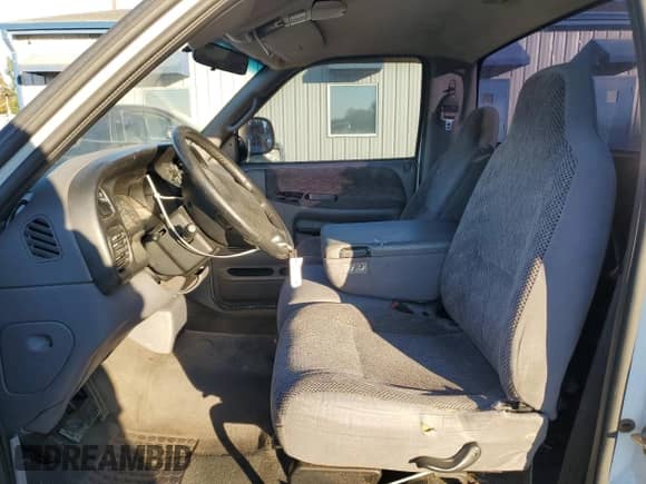 2001 Dodge 1500 с VIN 1B7HC16Y71S161058, выставлен на аукционе Copart как лот 82820584 с пробегом 260 446 миль миль и Списание • Salvage title. История ставок и продаж доступна на DreamBid. Изображение 7.