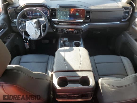 ✅ 2025 Chevrolet Silverado 1500 LTZ • VIN: 1GCUKGED6SZ105382 • Lot: 69516245. Wystawiony na Copart z przebiegiem 14 929 mil. Bezpłatny archiwum sprzedaży aukcyjnych z USA i szczegółowy raport historii pojazdu na DreamBid. Zdjęcie 8.