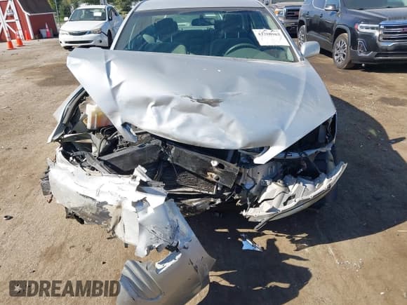 ✅ 2004 Toyota Camry LE • VIN: 4T1BE30K74U861439 • Lot: 43380963. Listed on IAAI with 135,892 mi. Free auction sales archive from the USA and detailed vehicle history report at DreamBid. Image 6.