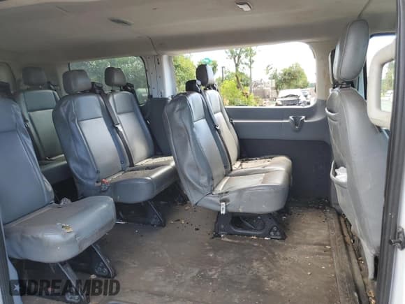 ✅ 2017 Ford Transit XL • VIN: 1FMZK1YM7HKA27769 • Lot: 72602523. Wystawiony na Copart z przebiegiem 137 802 mil. Bezpłatny archiwum sprzedaży aukcyjnych z USA i szczegółowy raport historii pojazdu na DreamBid. Zdjęcie 11.