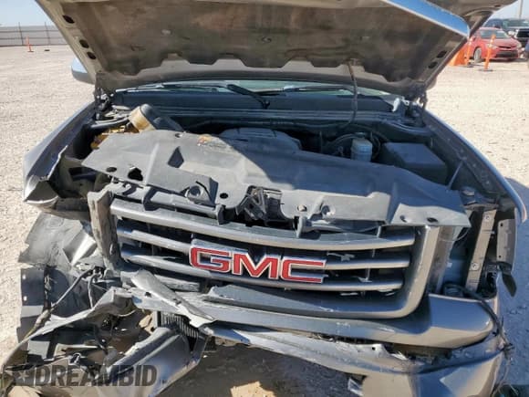 ✅ 2013 GMC Sierra 1500 SLE • VIN: 1GTR1VE05DZ352678 • Лот: 91937055. Опубликован ранее на Copart с пробегом 138 338 миль. Бесплатный доступ к архиву аукционных продаж из США и подробный отчёт об истории автомобиля на DreamBid. Изображение 11.