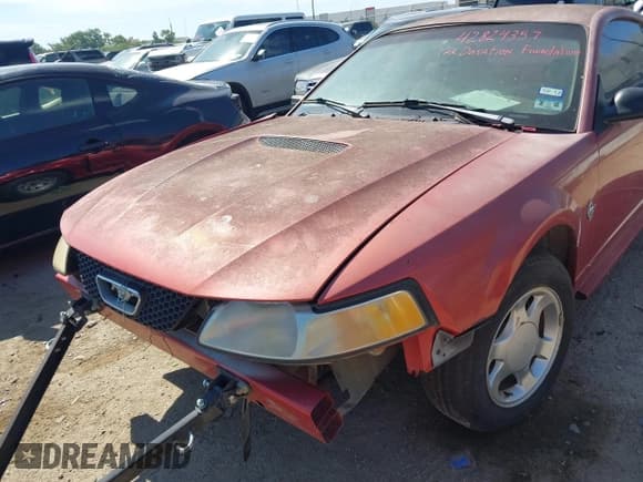 ✅ 1999 Ford Mustang • VIN: 1FAFP4047XF185225 • Lot: 42824357. Wystawiony na IAAI z przebiegiem Nie podano. Bezpłatny archiwum sprzedaży aukcyjnych z USA i szczegółowy raport historii pojazdu na DreamBid. Zdjęcie 12.