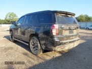✅ 2021 Chevrolet Tahoe Z71 • VIN: 1GNSKPKDXMR285097 • Lot: 43053270. Wystawiony na IAAI z przebiegiem 74 439 mil. Bezpłatny archiwum sprzedaży aukcyjnych z USA i szczegółowy raport historii pojazdu na DreamBid. Zdjęcie 3.