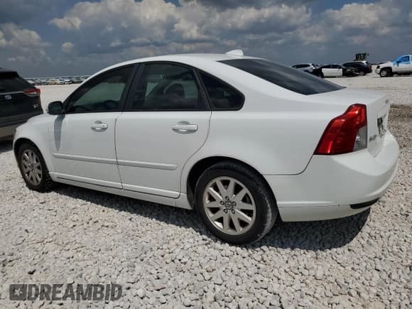 ✅ 2008 Volvo S40 2.4L • VIN: YV1MS390782404441 • Lot: 64450564. Listed on Copart with 186,448 mi. Free auction sales archive from the USA and detailed vehicle history report at DreamBid. Image 2.