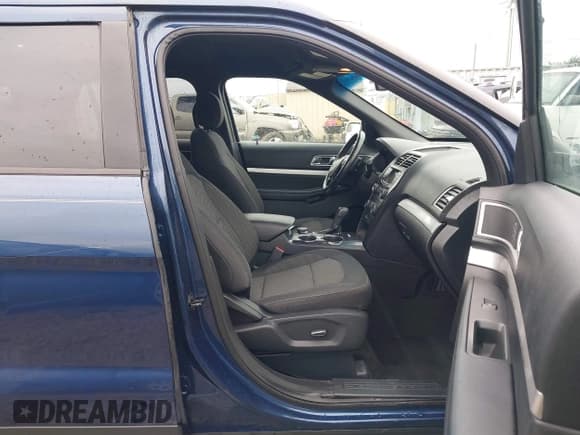 ✅ 2017 Ford Explorer XLT • VIN: 1FM5K8D88HGD05355 • Lot: 43491901. Wystawiony na IAAI z przebiegiem 112 202 mil. Bezpłatny archiwum sprzedaży aukcyjnych z USA i szczegółowy raport historii pojazdu na DreamBid. Zdjęcie 5.