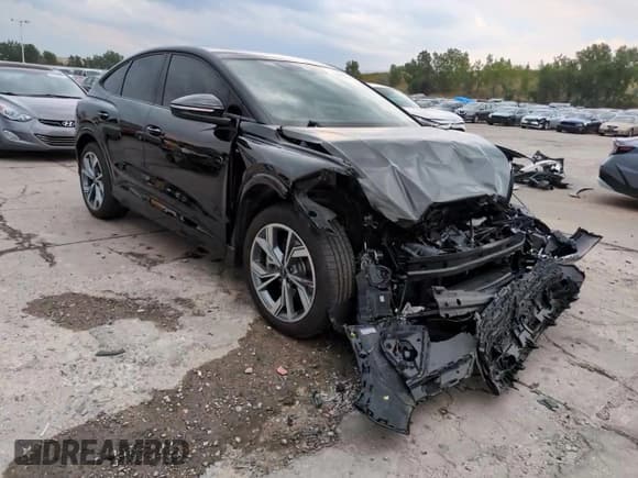 ✅ 2024 Audi Q4 e-tron Sportback Premium Plus • VIN: WA13UBFZXRP070879 • Лот: 65072555. Опубликован ранее на Copart с пробегом 8 571 миль. Бесплатный доступ к архиву аукционных продаж из США и подробный отчёт об истории автомобиля на DreamBid. Изображение 14.