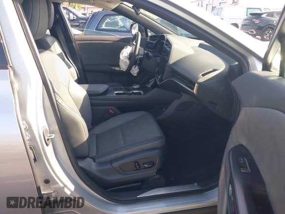 ✅ 2024 Lexus RZ 300e Premium • VIN: JTJABABBXRA003009 • Lot: 42297557. Listed on IAAI with 10,092 mi. Free auction sales archive from the USA and detailed vehicle history report at DreamBid. Image 5.