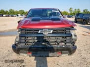 ✅ 2022 Chevrolet Silverado 1500 LT Trail Boss • VIN: 3GCUDFET5NG553063 • Lot: 69276765. Wystawiony na Copart z przebiegiem 93 125 mil. Bezpłatny archiwum sprzedaży aukcyjnych z USA i szczegółowy raport historii pojazdu na DreamBid. Zdjęcie 5.