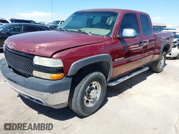 ✅ 2001 Chevrolet Silverado 2500HD LS • VIN: 1GCHK29U21E317989 • Lot: 42883555. Wystawiony na IAAI z przebiegiem 227 313 mil. Bezpłatny archiwum sprzedaży aukcyjnych z USA i szczegółowy raport historii pojazdu na DreamBid. Zdjęcie 2.