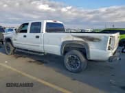 ✅ 2003 Chevrolet Silverado 2500HD LT • VIN: 1GCHK23133F120163 • Lot: 90678135. Wystawiony na Copart z przebiegiem 298 148 mil. Bezpłatny archiwum sprzedaży aukcyjnych z USA i szczegółowy raport historii pojazdu na DreamBid. Zdjęcie 2.