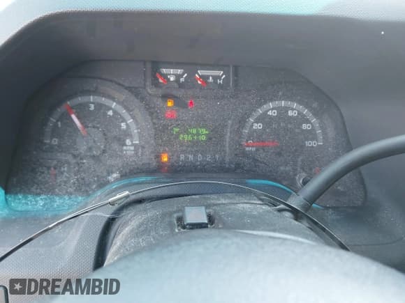 ✅ 2011 Ford Econoline Cargo Commercial • VIN: 1FTNE1EW0BDA00800 • Lot: 42707499. Wystawiony na IAAI z przebiegiem 296 110 mil. Bezpłatny archiwum sprzedaży aukcyjnych z USA i szczegółowy raport historii pojazdu na DreamBid. Zdjęcie 7.