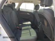 ✅ 2021 Audi Q5 Prestige • VIN: WA1CABFY8M2021671 • Лот: 54781085. Опубликован ранее на Copart с пробегом 62 099 миль. Бесплатный доступ к архиву аукционных продаж из США и подробный отчёт об истории автомобиля на DreamBid. Изображение 11.