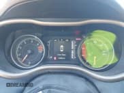 ✅ 2016 Jeep Cherokee Altitude • VIN: 1C4PJLCB1GW221740 • Lot: 43451679. Wystawiony na IAAI z przebiegiem 149 638 mil. Bezpłatny archiwum sprzedaży aukcyjnych z USA i szczegółowy raport historii pojazdu na DreamBid. Zdjęcie 7.