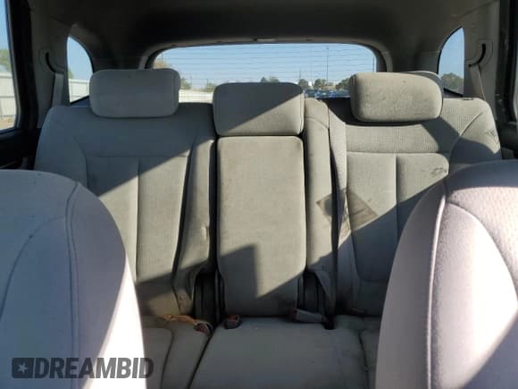 ✅ 2009 Hyundai Santa Fe SE • VIN: 5NMSH13E49H300992 • Lot: 76583354. Listed on Copart with 174,836 mi. Free auction sales archive from the USA and detailed vehicle history report at DreamBid. Image 10.