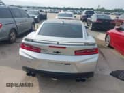 ✅ 2016 Chevrolet Camaro 2SS • VIN: 1G1FH1R70G0144854 • Lot: 42150497. Wystawiony na IAAI z przebiegiem 94 292 mil. Bezpłatny archiwum sprzedaży aukcyjnych z USA i szczegółowy raport historii pojazdu na DreamBid. Zdjęcie 16.