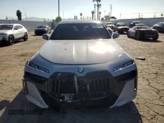 ✅ 2024 BMW 7 Series 740i • VIN: WBA23EH04RCR48184 • Лот: 69965604. Опубликован ранее на Copart с пробегом 5 285 миль. Бесплатный доступ к архиву аукционных продаж из США и подробный отчёт об истории автомобиля на DreamBid. Изображение 5.