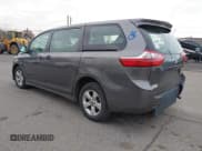 ✅ 2018 Toyota Sienna L • VIN: 5TDZZ3DC4JS922420 • Лот: 43729886. Опубликован ранее на IAAI с пробегом 178 362 миль. Бесплатный доступ к архиву аукционных продаж из США и подробный отчёт об истории автомобиля на DreamBid. Изображение 3.