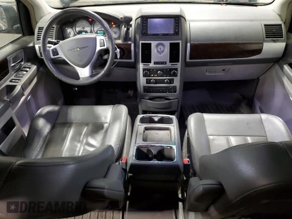 ✅ 2010 Chrysler Town & Country Touring • VIN: 2A4RR5D16AR184195 • Lot: 72090735. Wystawiony na Copart z przebiegiem 249 058 mil. Bezpłatny archiwum sprzedaży aukcyjnych z USA i szczegółowy raport historii pojazdu na DreamBid. Zdjęcie 8.