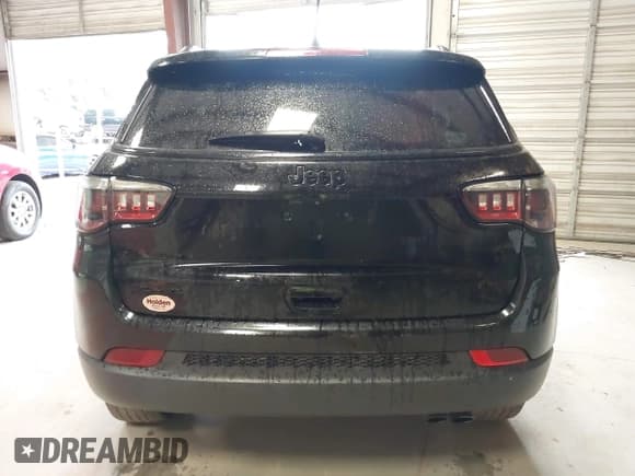 ✅ 2021 Jeep Compass Latitude • VIN: 3C4NJDBB9MT552064 • Lot: 42345320. Listed on IAAI with 57,080 mi. Free auction sales archive from the USA and detailed vehicle history report at DreamBid. Image 16.