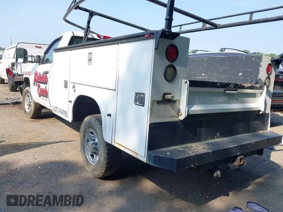 ✅ 2009 Chevrolet Silverado 2500HD • VIN: 1GBHK44K69F155571 • Lot: 42853263. Wystawiony na IAAI z przebiegiem 73 094 mil. Bezpłatny archiwum sprzedaży aukcyjnych z USA i szczegółowy raport historii pojazdu na DreamBid. Zdjęcie 3.