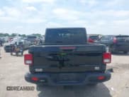 ✅ 2022 Jeep Gladiator Willys Sport • VIN: 1C6HJTAG7NL161701 • Lot: 42097144. Wystawiony na IAAI z przebiegiem 32 989 mil. Bezpłatny archiwum sprzedaży aukcyjnych z USA i szczegółowy raport historii pojazdu na DreamBid. Zdjęcie 17.