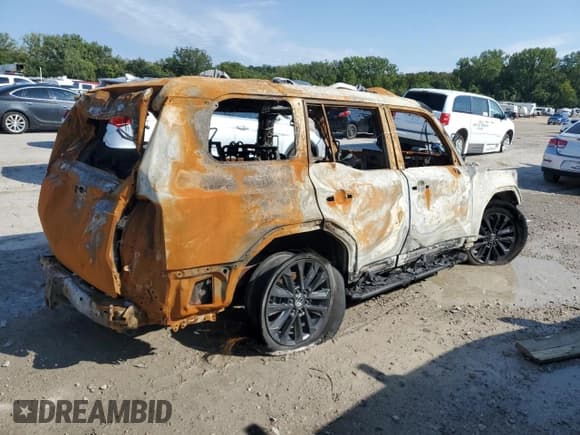 ✅ 2024 Toyota Land Cruiser • VIN: JTEABFAJ9RK008796 • Lot: 71924505. Wystawiony na Copart z przebiegiem Nie podano. Bezpłatny archiwum sprzedaży aukcyjnych z USA i szczegółowy raport historii pojazdu na DreamBid. Zdjęcie 3.