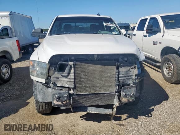 ✅ 2018 Ram 2500 Tradesman • VIN: 3C6UR5HJ1JG380620 • Lot: 90256605. Wystawiony na Copart z przebiegiem 259 819 mil. Bezpłatny archiwum sprzedaży aukcyjnych z USA i szczegółowy raport historii pojazdu na DreamBid. Zdjęcie 5.