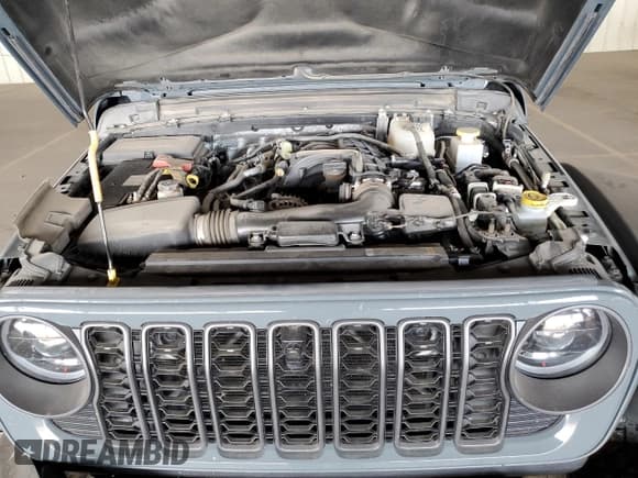 ✅ 2024 Jeep Gladiator Mojave • VIN: 1C6JJTEG8RL115148 • Lot: 58774745. Listed on Copart with 16,281 mi. Free auction sales archive from the USA and detailed vehicle history report at DreamBid. Image 11.