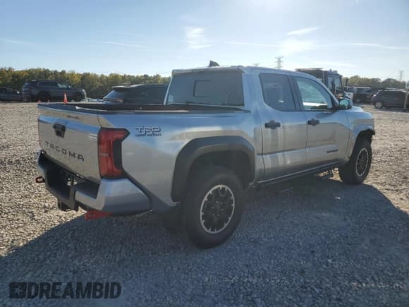 ✅ 2024 Toyota Tacoma Limited • VIN: 3TMLB5JN3RM047435 • Лот: 90991965. Опубликован ранее на Copart с пробегом 8 651 миль. Бесплатный доступ к архиву аукционных продаж из США и подробный отчёт об истории автомобиля на DreamBid. Изображение 3.