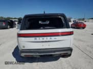 ✅ 2022 Rivian R1S Launch Edition • VIN: 7PDSGABL6NN002520 • Lot: 48323715. Wystawiony na Copart z przebiegiem Nie podano. Bezpłatny archiwum sprzedaży aukcyjnych z USA i szczegółowy raport historii pojazdu na DreamBid. Zdjęcie 6.