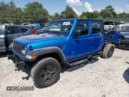 ✅ 2024 Jeep Gladiator Sport • VIN: 1C6JJTAG3RL123552 • Lot: 62649885. Wystawiony na Copart z przebiegiem 4 304 mil. Bezpłatny archiwum sprzedaży aukcyjnych z USA i szczegółowy raport historii pojazdu na DreamBid. Zdjęcie 1.