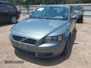 ✅ 2004 Volvo S40 • VIN: YV1MS382342027300 • Лот: 42359284. Опубликован ранее на IAAI с пробегом 182 297 миль. Бесплатный доступ к архиву аукционных продаж из США и подробный отчёт об истории автомобиля на DreamBid. Изображение 6.
