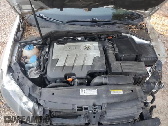 ✅ 2014 Volkswagen Jetta TDI w/Sunroof • VIN: 3VWPL7AJ6EM601663 • Lot: 91103145. Wystawiony na Copart z przebiegiem 78 561 mil. Bezpłatny archiwum sprzedaży aukcyjnych z USA i szczegółowy raport historii pojazdu na DreamBid. Zdjęcie 11.