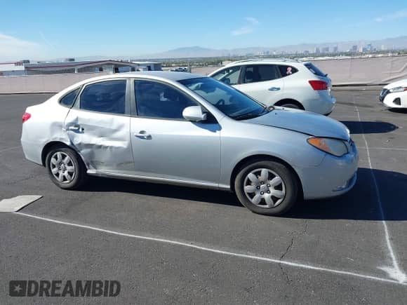 2007 Hyundai Elantra GLS z VIN KMHDU46D37U221663, wystawiony jako IAAI lot #43554726 z przebiegiem 125 874 mil mil oraz . Historia ofert i sprzedaży dostępna na DreamBid. Obrazek 13.