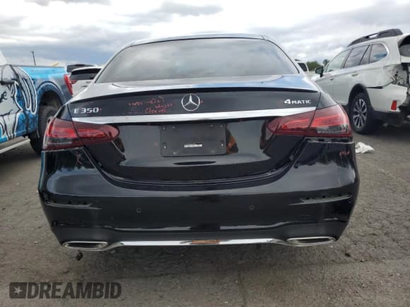 ✅ 2022 Mercedes-Benz E 350 • VIN: W1KZF8EB4NB059858 • Lot: 57513655. Listed on Copart with 22,484 mi. Free auction sales archive from the USA and detailed vehicle history report at DreamBid. Image 6.