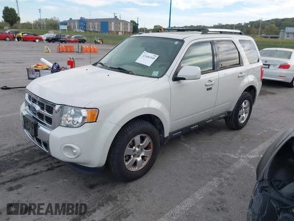 ✅ 2009 Ford Escape Limited • VIN: 1FMCU04GX9KA16180 • Lot: 43486908. Listed on IAAI with 133,848 mi. Free auction sales archive from the USA and detailed vehicle history report at DreamBid. Image 2.