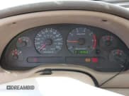 ✅ 2004 Ford Mustang Standard • VIN: 1FAFP40604F156257 • Lot: 43665137. Wystawiony na IAAI z przebiegiem 211 896 mil. Bezpłatny archiwum sprzedaży aukcyjnych z USA i szczegółowy raport historii pojazdu na DreamBid. Zdjęcie 7.