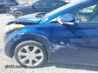 2013 Hyundai Elantra GLS z VIN KMHDH4AE4DU603135, wystawiony jako IAAI lot #43332090 z przebiegiem 222 799 mil mil oraz . Historia ofert i sprzedaży dostępna na DreamBid. Obrazek 6.